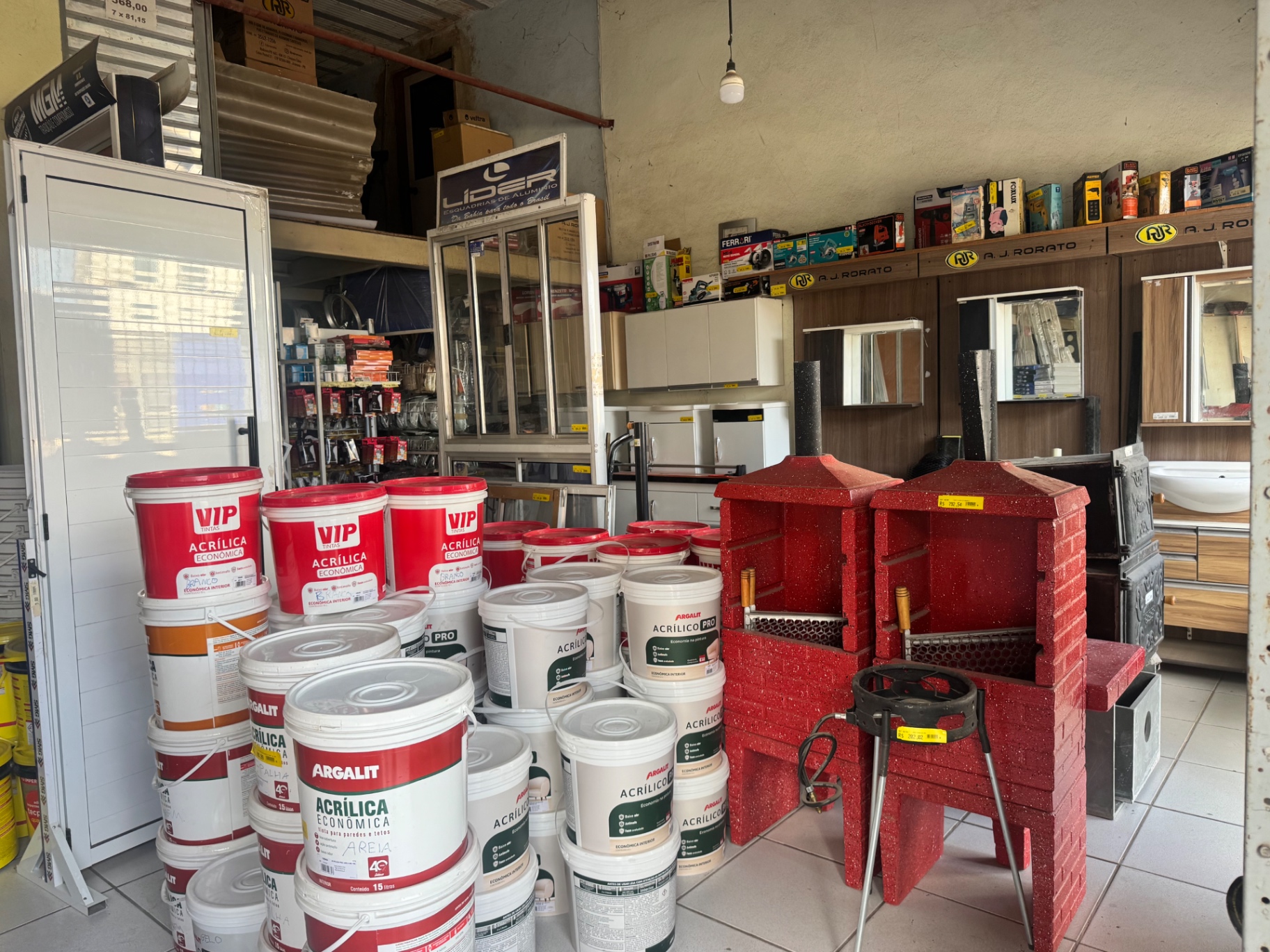 Fachada da loja Casa Bis Materiais de Construção